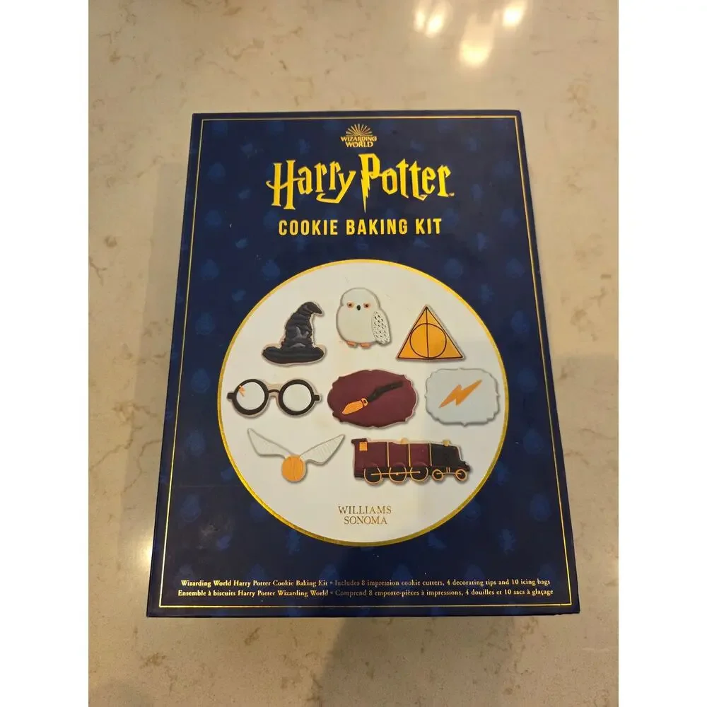 William Sonoma harry potter cookie cutter and decorating kit